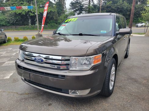 Used 2011 Ford Flex SEL FWD image 2