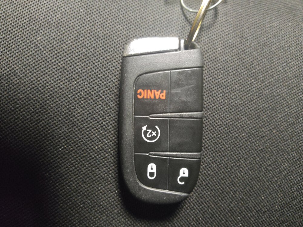 Used 2016 Jeep Renegade Latitude w/ Popular Equipment Group FWD image 32