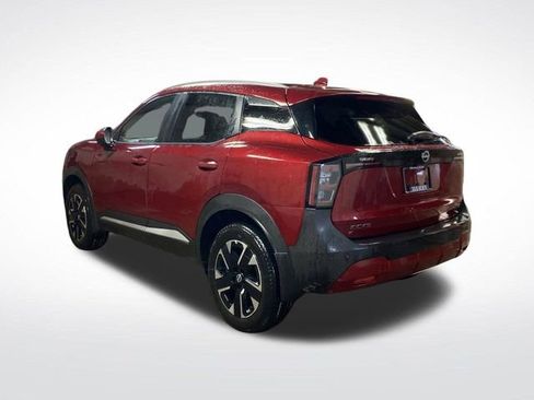 Used 2025 Nissan Kicks SV w/ SV Premium Package image 3