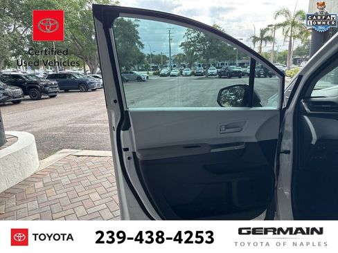 Used 2026 Toyota Sienna LE FWD image 13