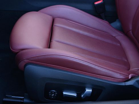 Certified 2023 BMW 430i Convertible w/ Premium Package image 30