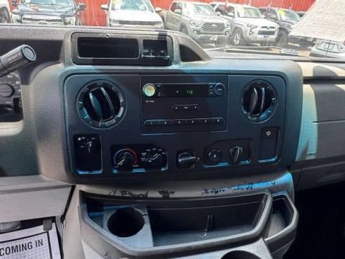 Used 2014 Ford E-150 and Econoline 150 RWD image 12