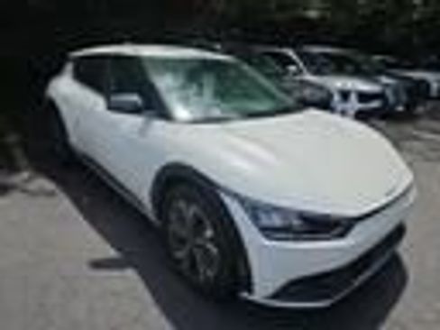 Used 2024 Kia EV6 Light RWD image 7