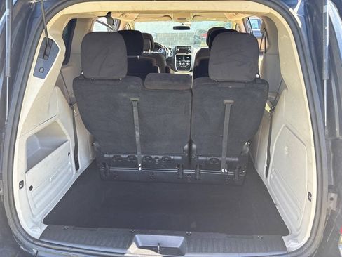 Used 2013 Dodge Grand Caravan SXT FWD image 15