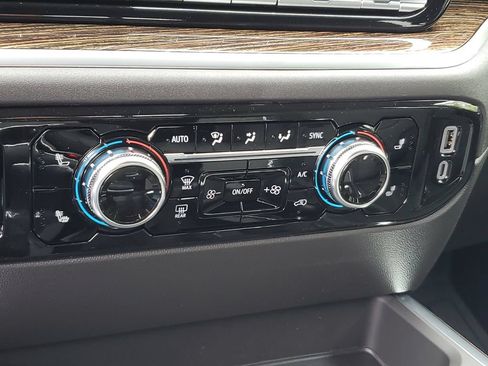 New 2026 GMC Sierra 1500 AT4 w/ AT4 Premium Package AWD/4WD image 27