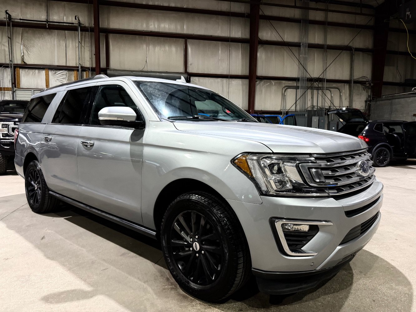 Used 2021 Ford Expedition Max Limited RWD image 2