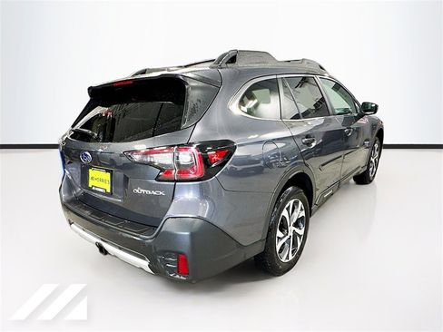 Used 2022 Subaru Outback Limited image 5
