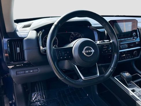 Certified 2025 Nissan Pathfinder SV AWD/4WD image 8