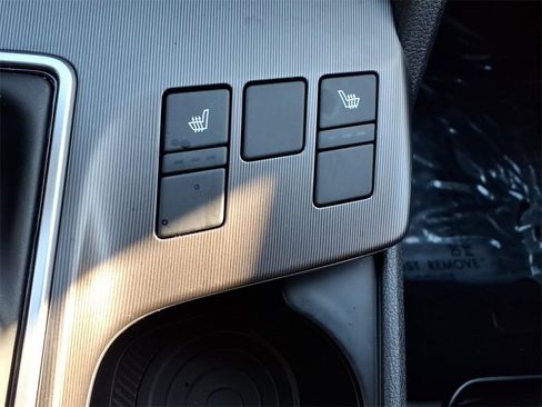 Used 2026 Kia Sportage EX w/ EX Panorama Roof Package image 8