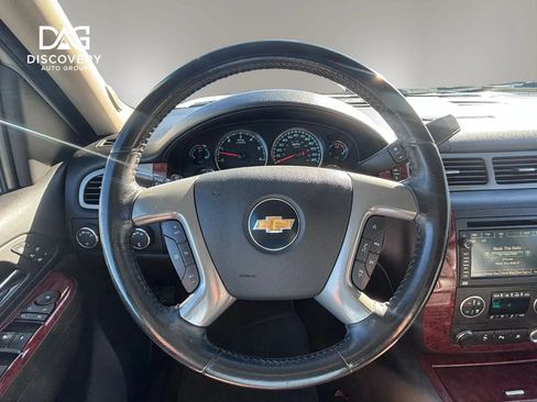 Used 2011 Chevrolet Avalanche LTZ AWD/4WD image 11