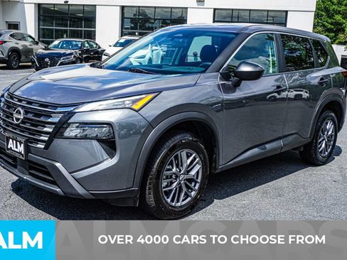 Used 2024 Nissan Rogue S AWD/4WD image 3