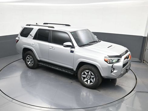 Used 2021 Toyota 4Runner TRD Off-Road Premium AWD/4WD image 26