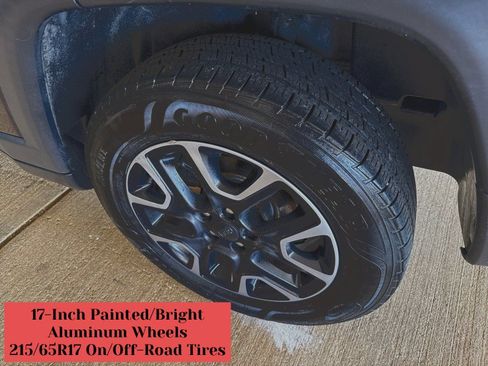 Used 2019 Jeep Compass Trailhawk AWD/4WD image 34