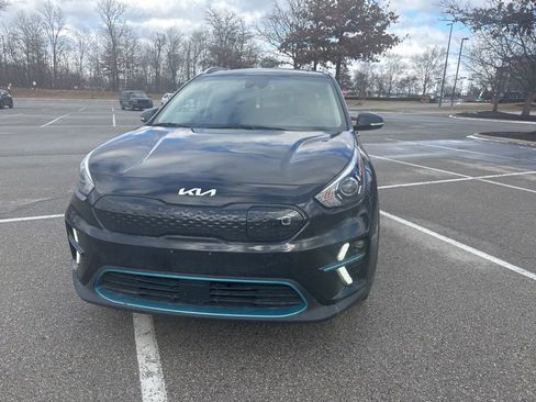 Used 2022 Kia Niro EX Premium image 3