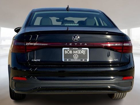 Used 2026 Volkswagen Jetta SE FWD image 4
