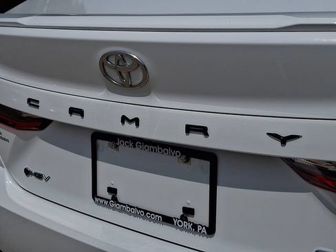 Used 2025 Toyota Camry SE FWD image 31