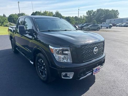 Used 2019 Nissan Titan PRO-4X AWD/4WD image 7