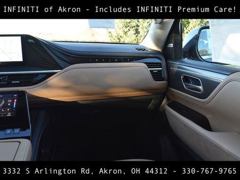New 2026 INFINITI QX80 Luxe image 15