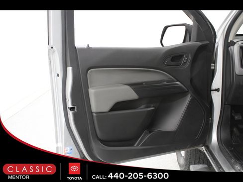 Used 2017 Chevrolet Colorado W/T w/ WT Convenience Package image 4