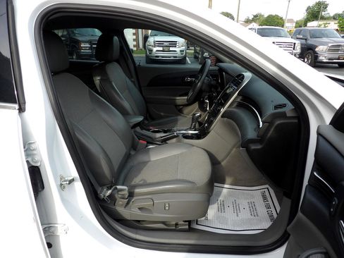 Used 2015 Chevrolet Malibu LT w/ Power Convenience Package image 21