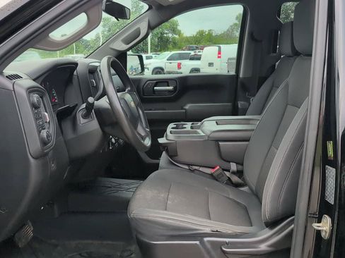 Used 2019 Chevrolet Silverado 1500 Custom w/ Custom Convenience Package AWD/4WD image 18