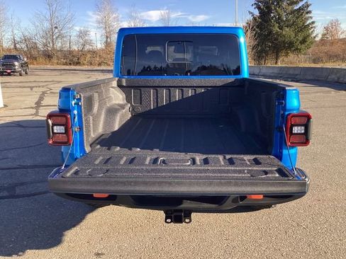 New 2026 Jeep Gladiator Mojave w/ Technology Group image 17