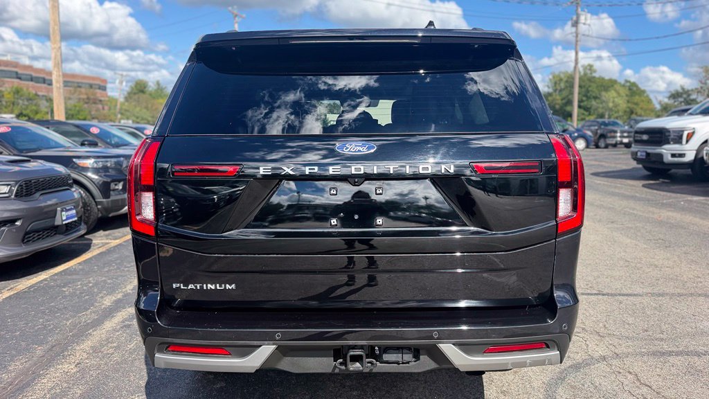 Used 2025 Ford Expedition Platinum AWD/4WD image 7