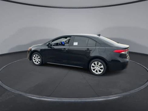 Used 2026 Toyota Corolla LE image 5