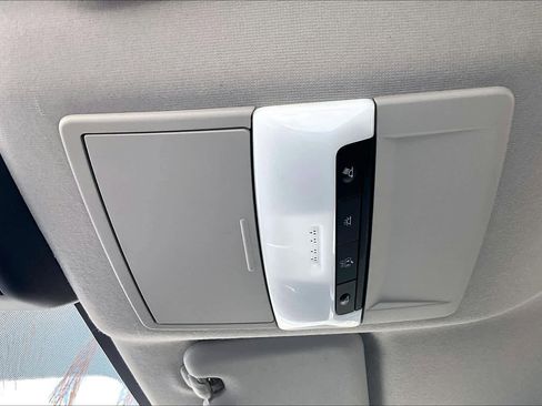 Used 2023 Nissan Sentra SR FWD image 32
