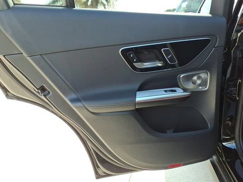 Certified 2025 Mercedes-Benz GLC 350e 4MATIC image 17