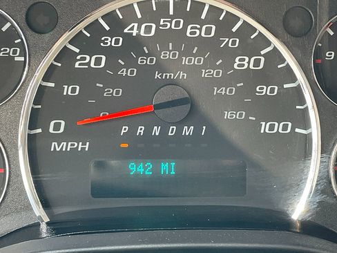 Used 2022 Chevrolet Express 3500 CUTWAY w/ Power Convenience Package image 36