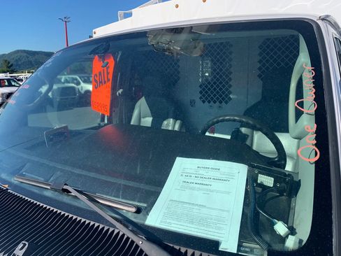 Used 2018 Ford E-350 and Econoline 350 Super Duty RWD image 4