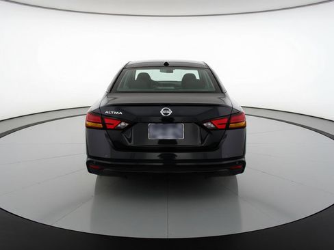 Used 2025 Nissan Altima 2.5 SV FWD image 7