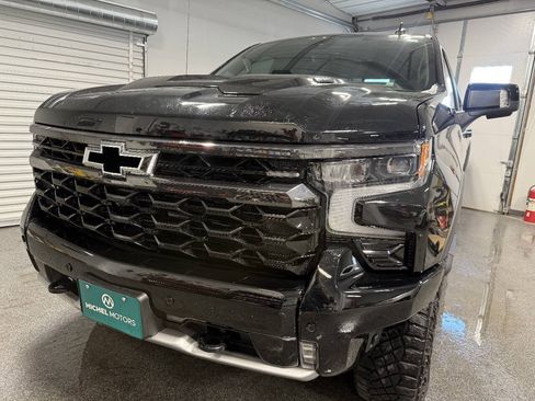 Used 2025 Chevrolet Silverado 1500 ZR2 w/ Technology Package AWD/4WD image 2