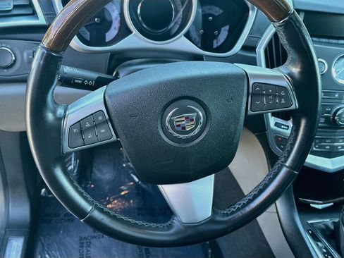 Used 2011 Cadillac SRX Luxury FWD image 17