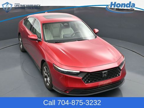 Used 2024 Honda Accord EX image 19