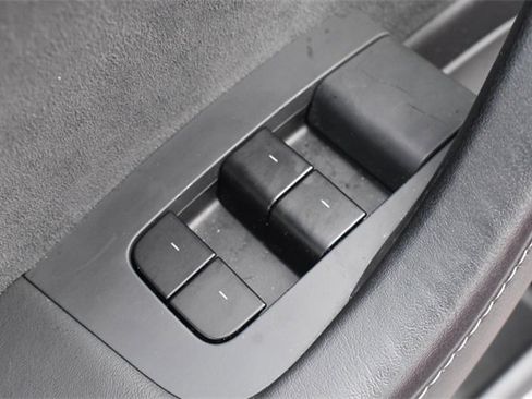 Used 2021 Tesla Model 3 Performance image 19