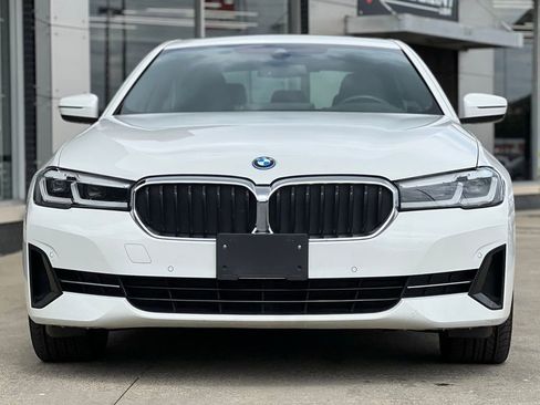 Used 2023 BMW 530e xDrive 530e iPerformance image 12