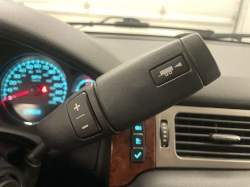 Used 2014 Chevrolet Tahoe LT AWD/4WD image 7