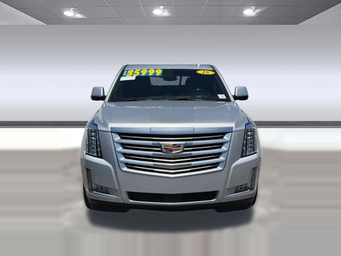 Used 2018 Cadillac Escalade Platinum AWD/4WD image 5