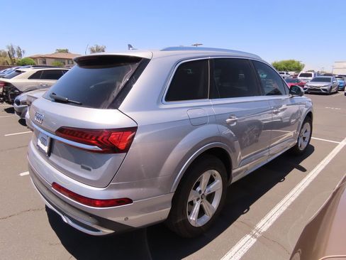 Used 2022 Audi Q7 2.0T Premium Plus AWD/4WD image 3