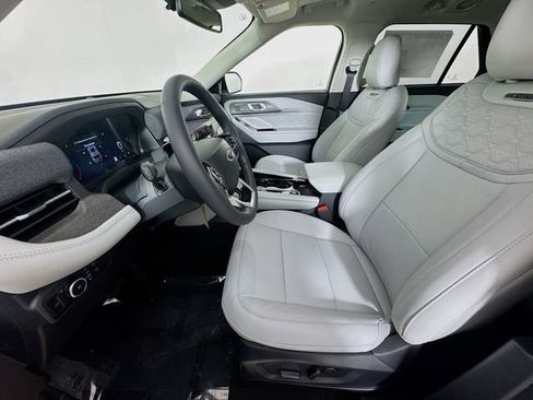 New 2026 Ford Explorer Platinum w/ LUX Leather Package image 22