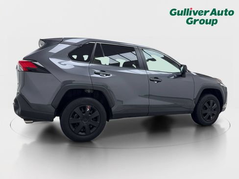 Used 2023 Toyota RAV4 LE FWD image 9