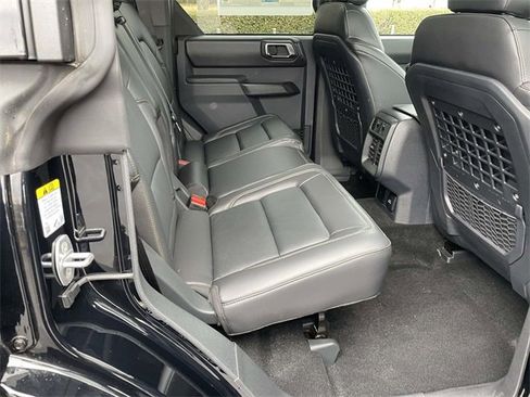 New 2025 Ford Bronco Badlands image 28