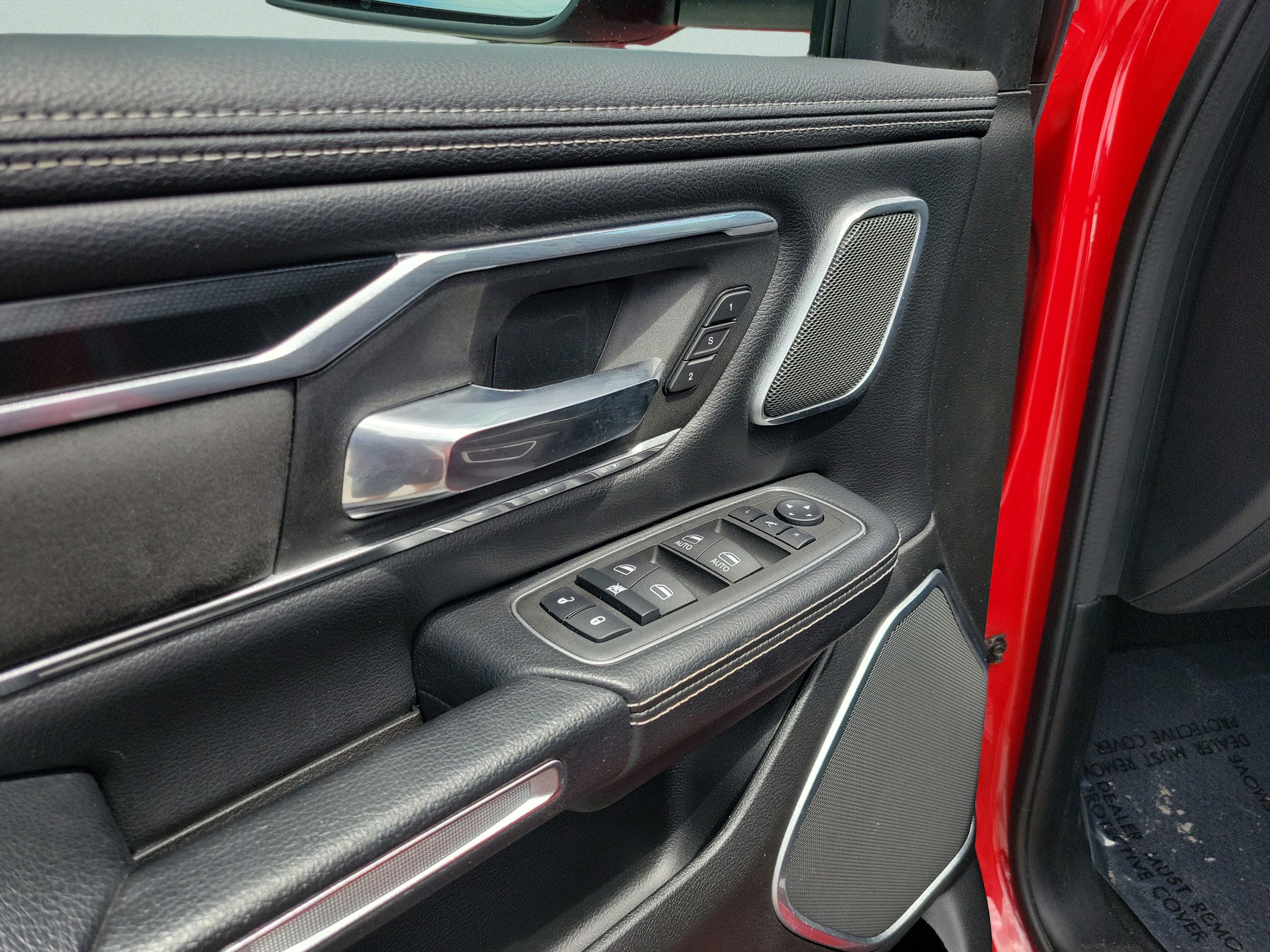 Used 2022 RAM 1500 Laramie AWD/4WD image 16