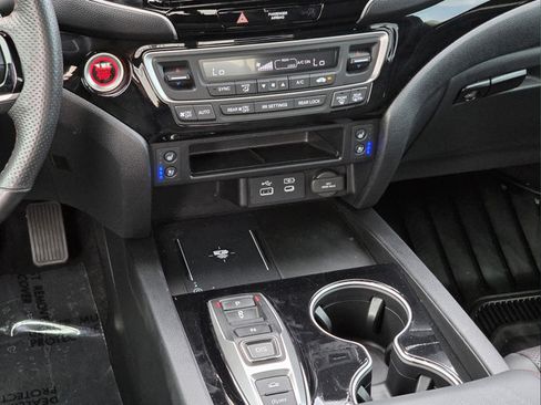Used 2025 Honda Ridgeline Black Edition image 10