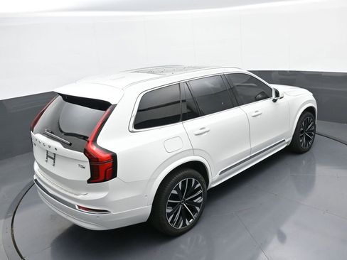 Used 2025 Volvo XC90 T8 Ultra w/ Protection Package image 36
