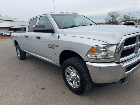 Used 2018 RAM 2500 Tradesman w/ Chrome Appearance Group AWD/4WD image 12