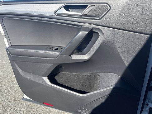 Used 2022 Volkswagen Tiguan S image 21