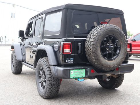 Used 2024 Jeep Wrangler Unlimited AWD/4WD image 3